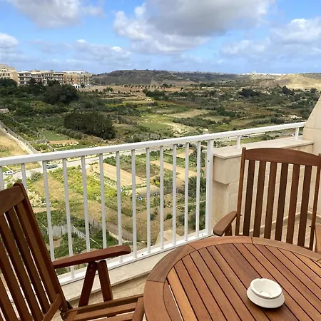 Luxury Valley Views B11 דירה