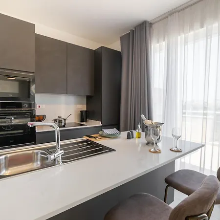 Apartmán Luxury Valley Views B11 *