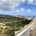 Luxury Valley Views B11 아파트 *