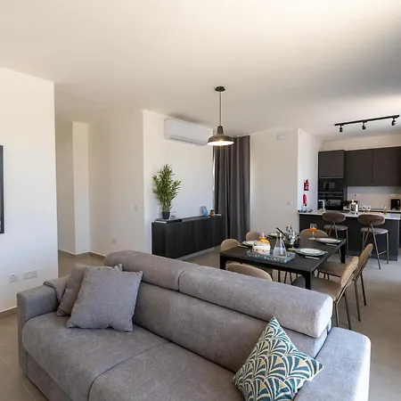 Luxury Valley Views B11 Apartment